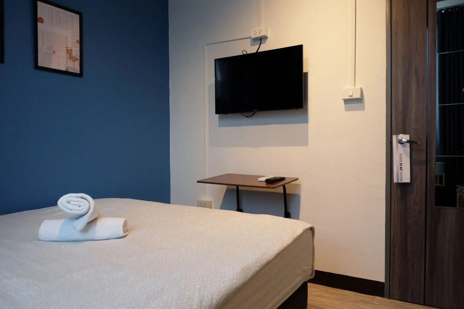 Sleep With Me Bangkok - BTS Phra Khanong