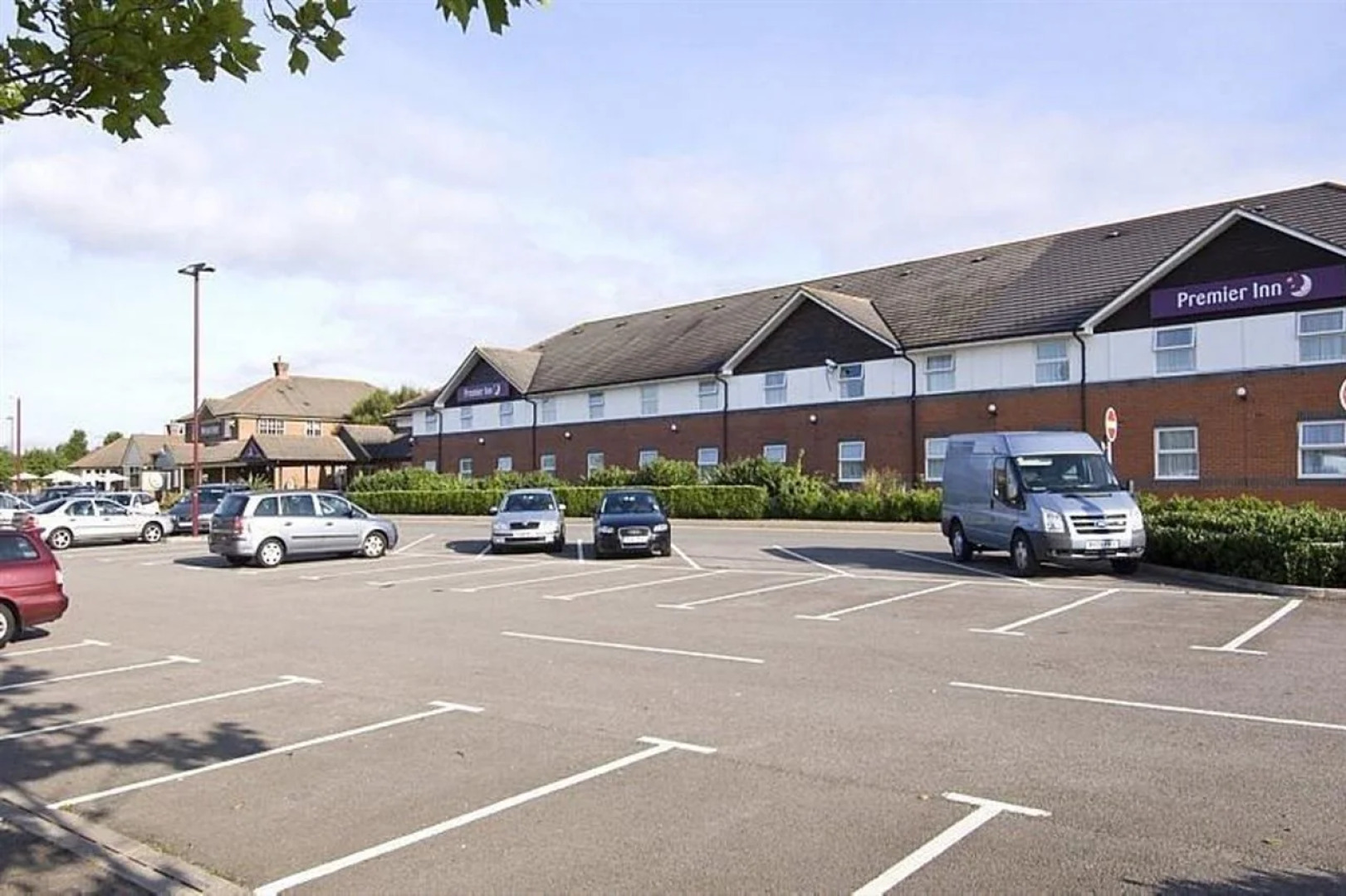 Premier Inn Bristol South