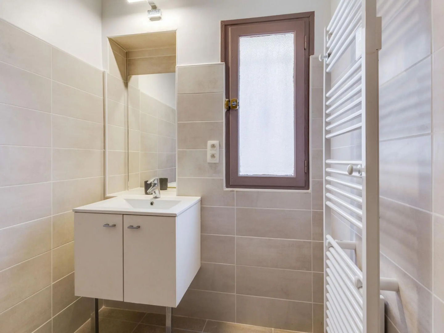 Alluring Holiday Home in Estagel with Private Pool