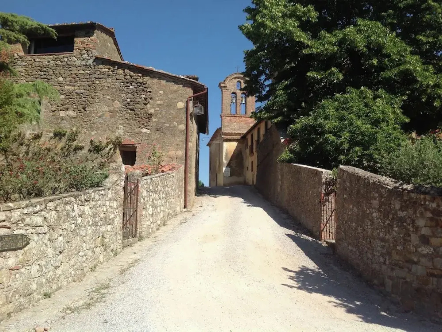 House in Tuscany Near Castello di Montozzi