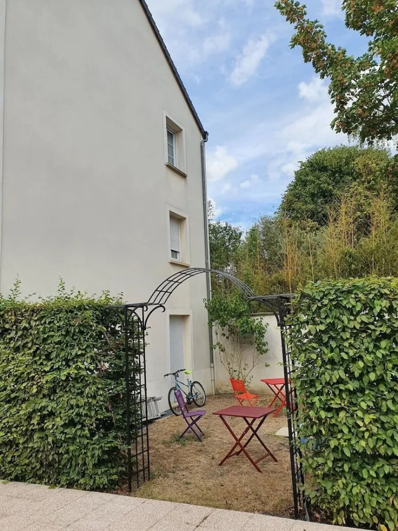 LA MARINA-Center-Parking-StationtoParis