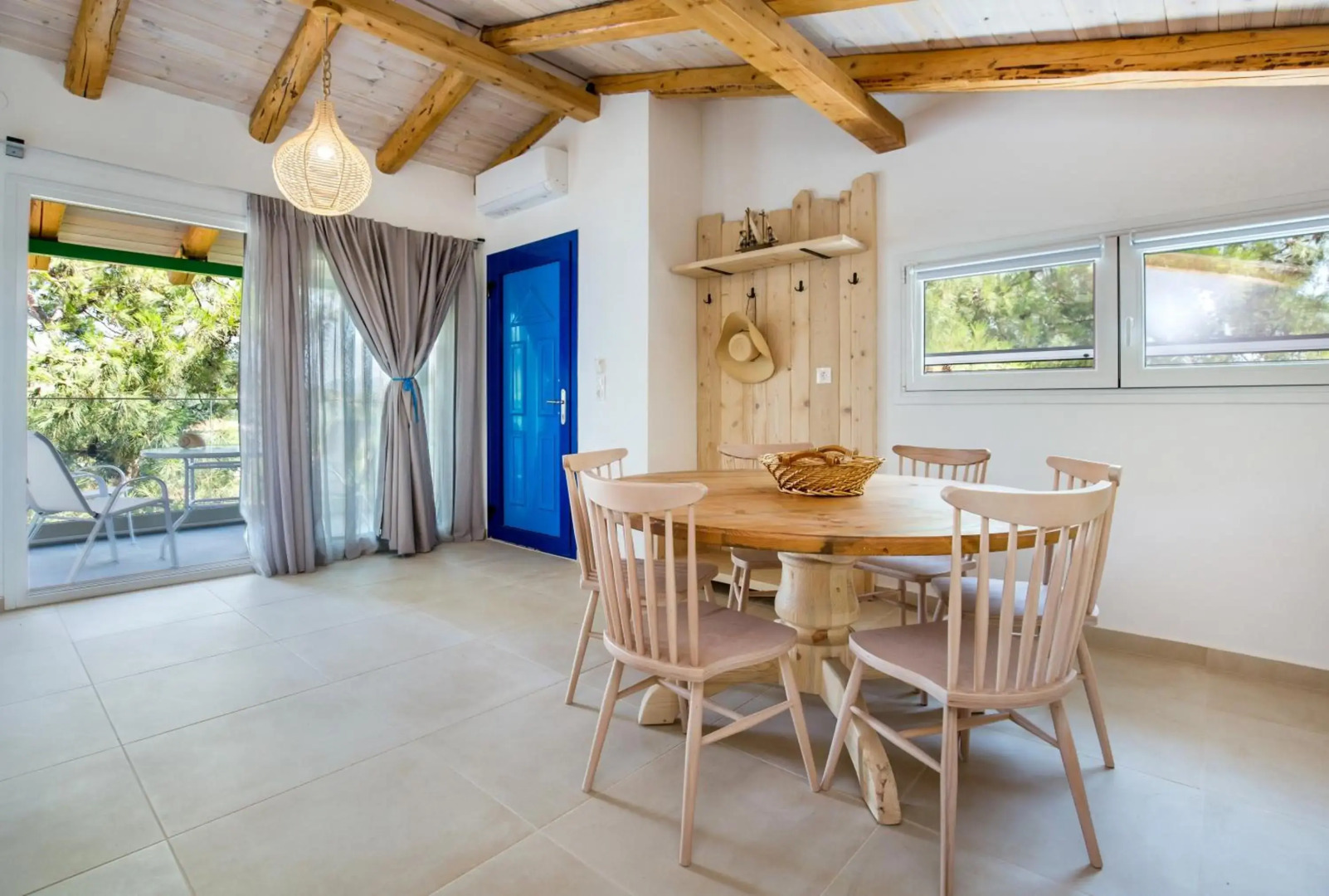 Rodon House Aparthotel