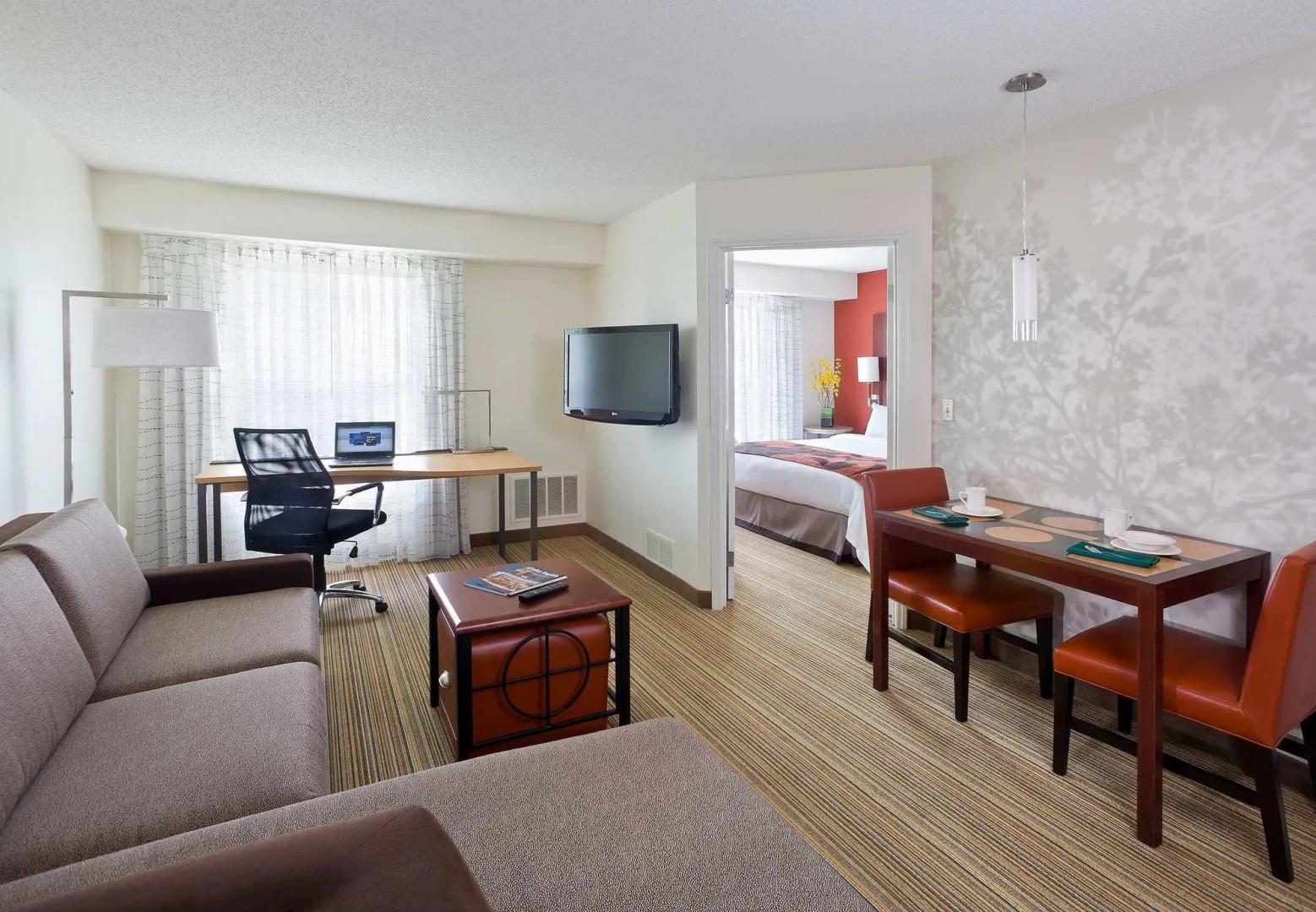 Residence Inn Houston The Woodlands / Lake Front Circle