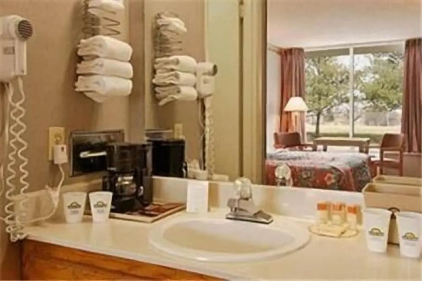 Days Inn White House