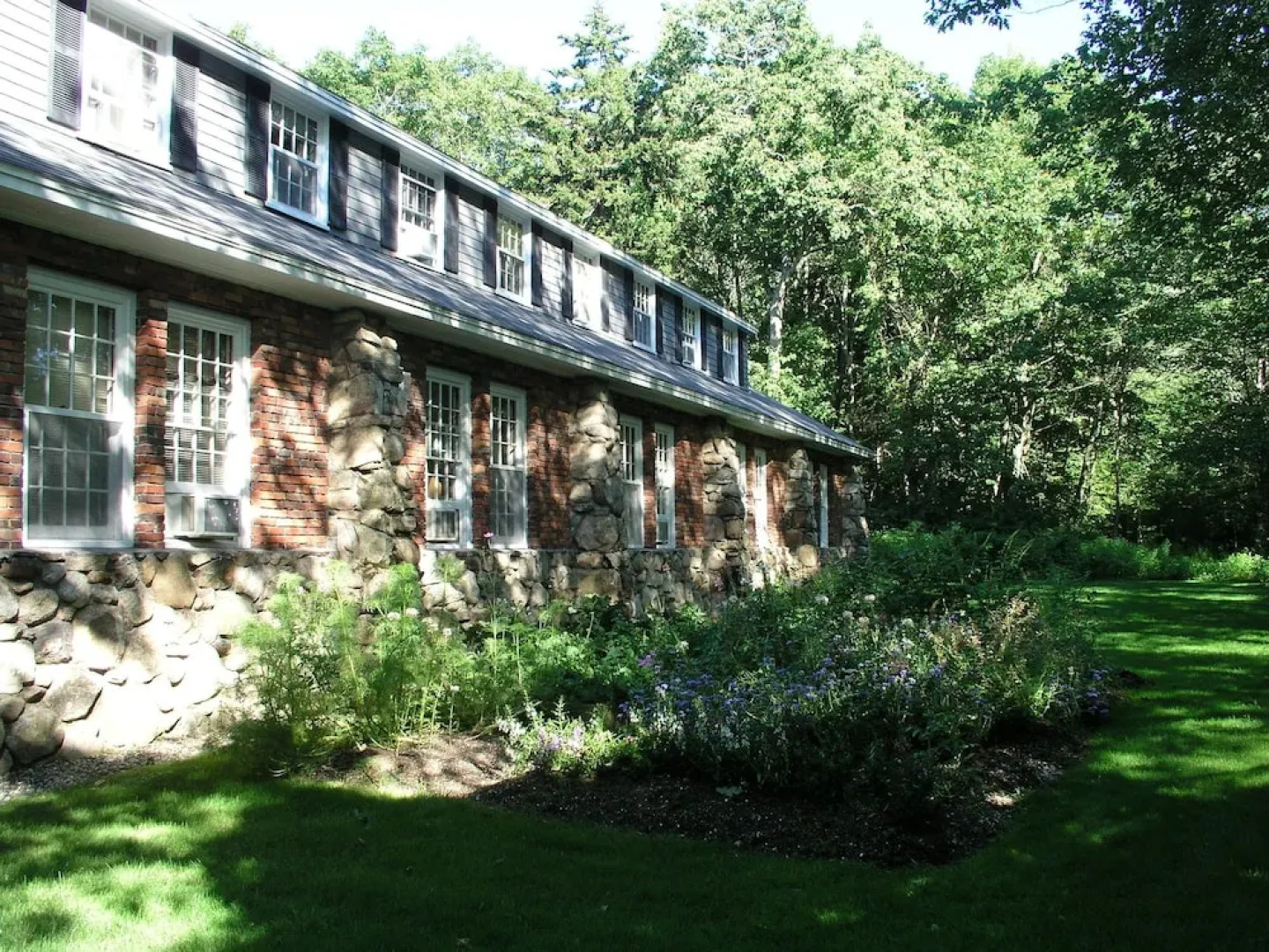 Cape Arundel Inn - Club House