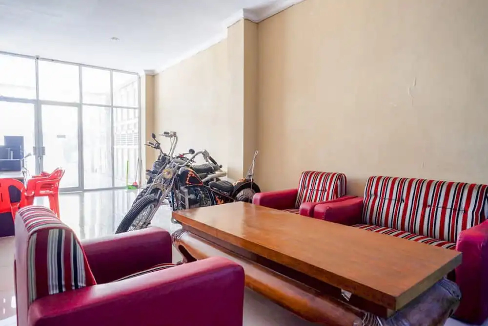 Airy Eco Solo Baru Diponegoro A8