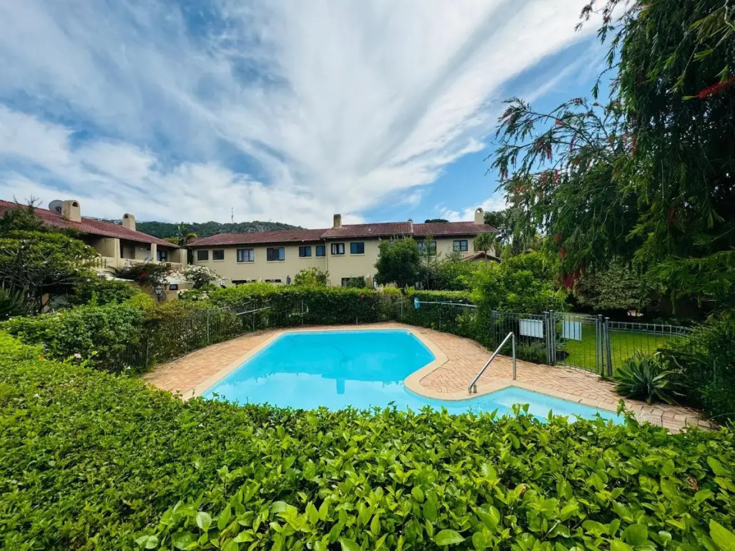 12 Bay Sands (Adults Only)