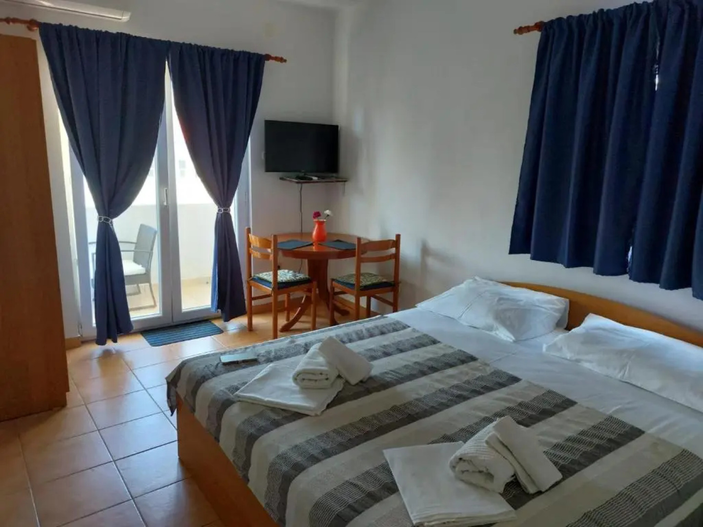 Apartments Burcul Pag