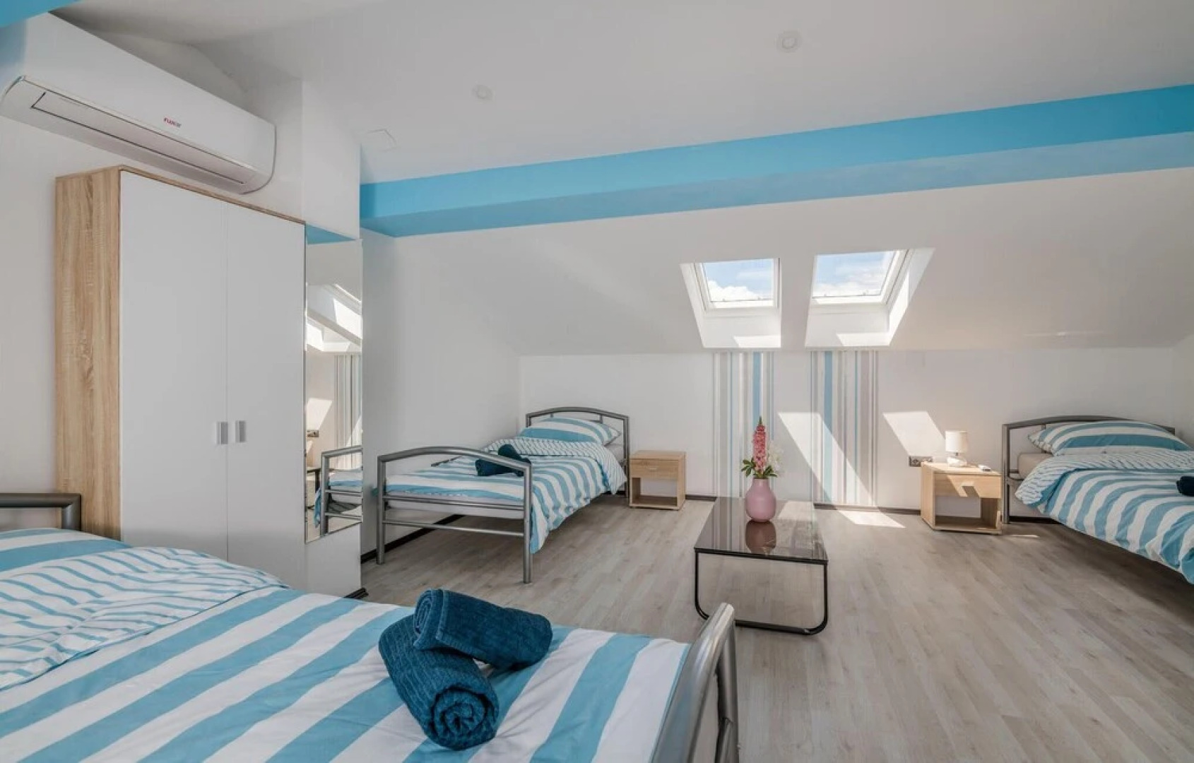 Beautiful Home in Brzac With Wifi and 2 Bedrooms