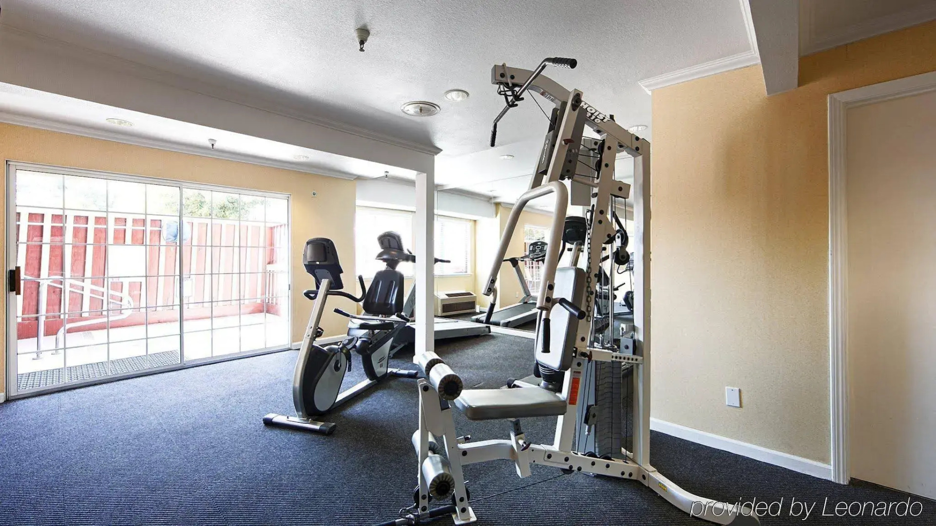 Best Western Plus Executive Suites