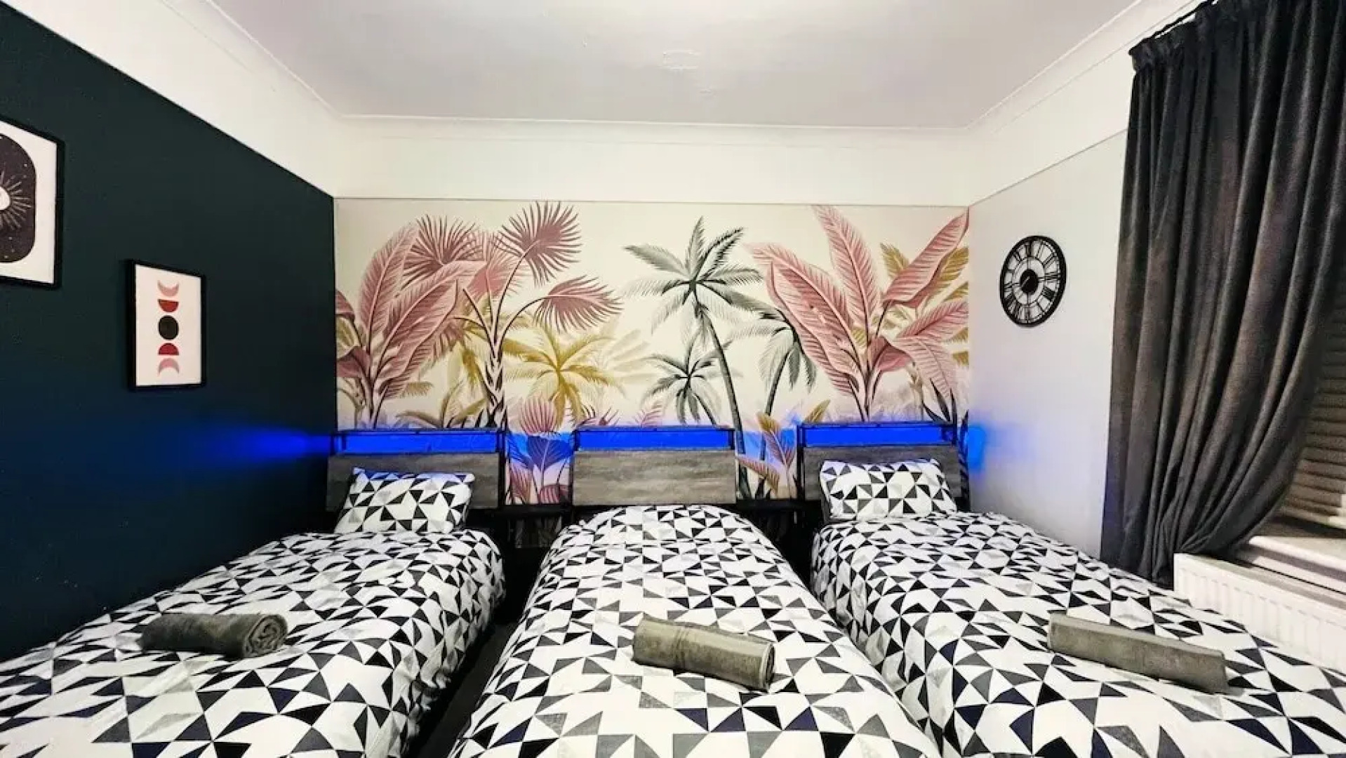 Luxury Entire Holiday Apartment - Self Checkin & Checkout