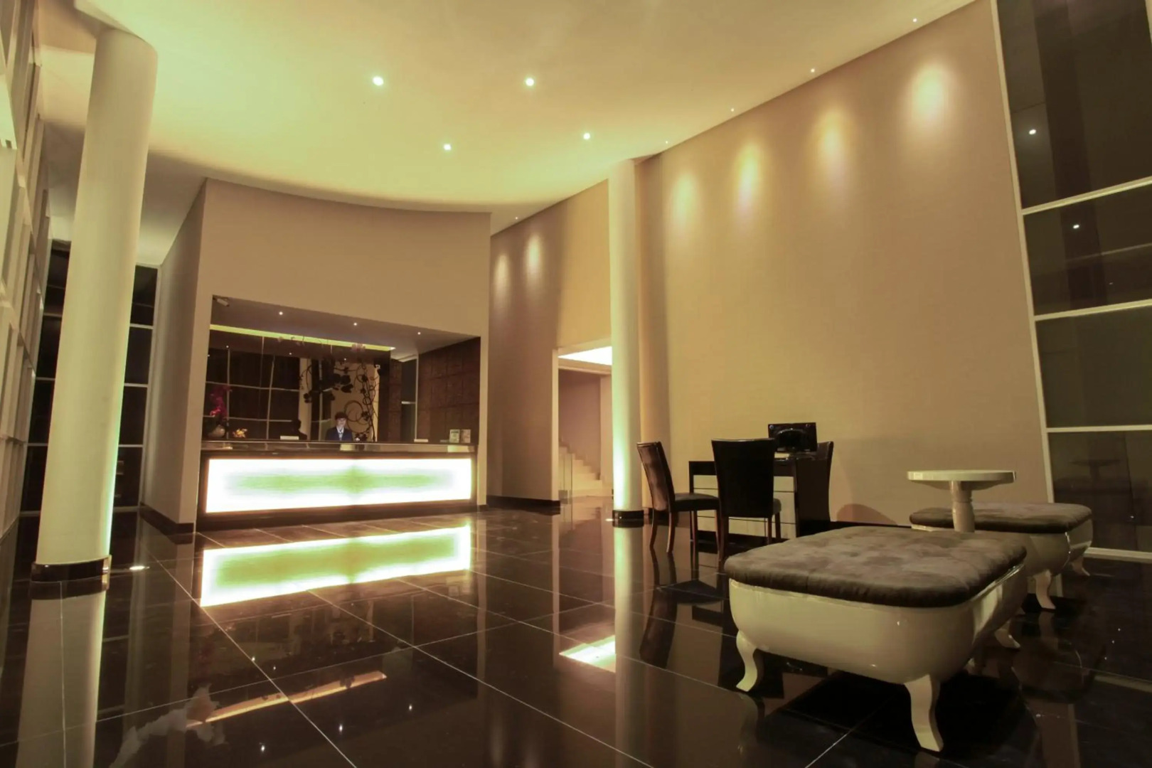 Grand Kecubung Hotel