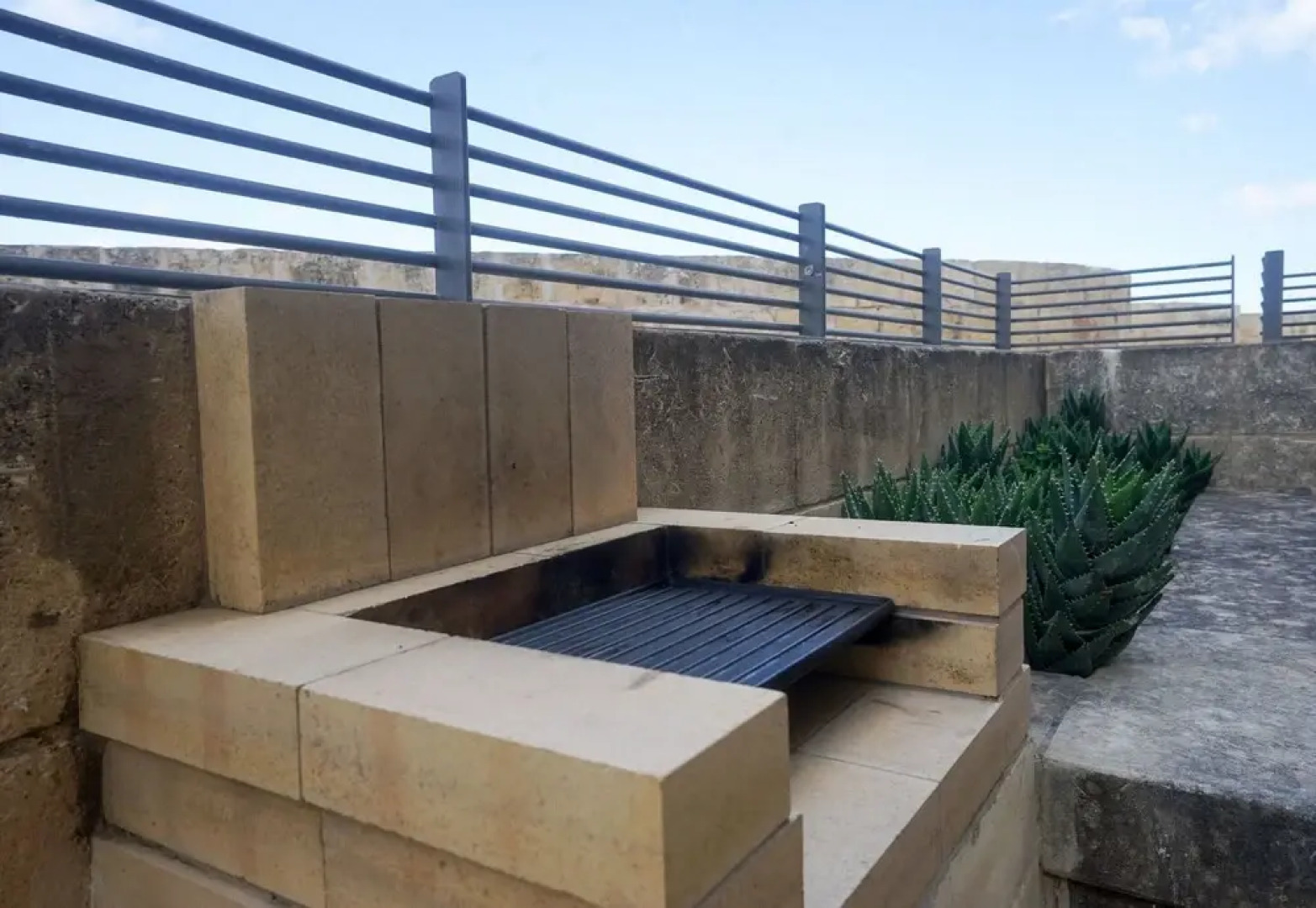 Harbour Views Gozitan Villa + Shared Pool