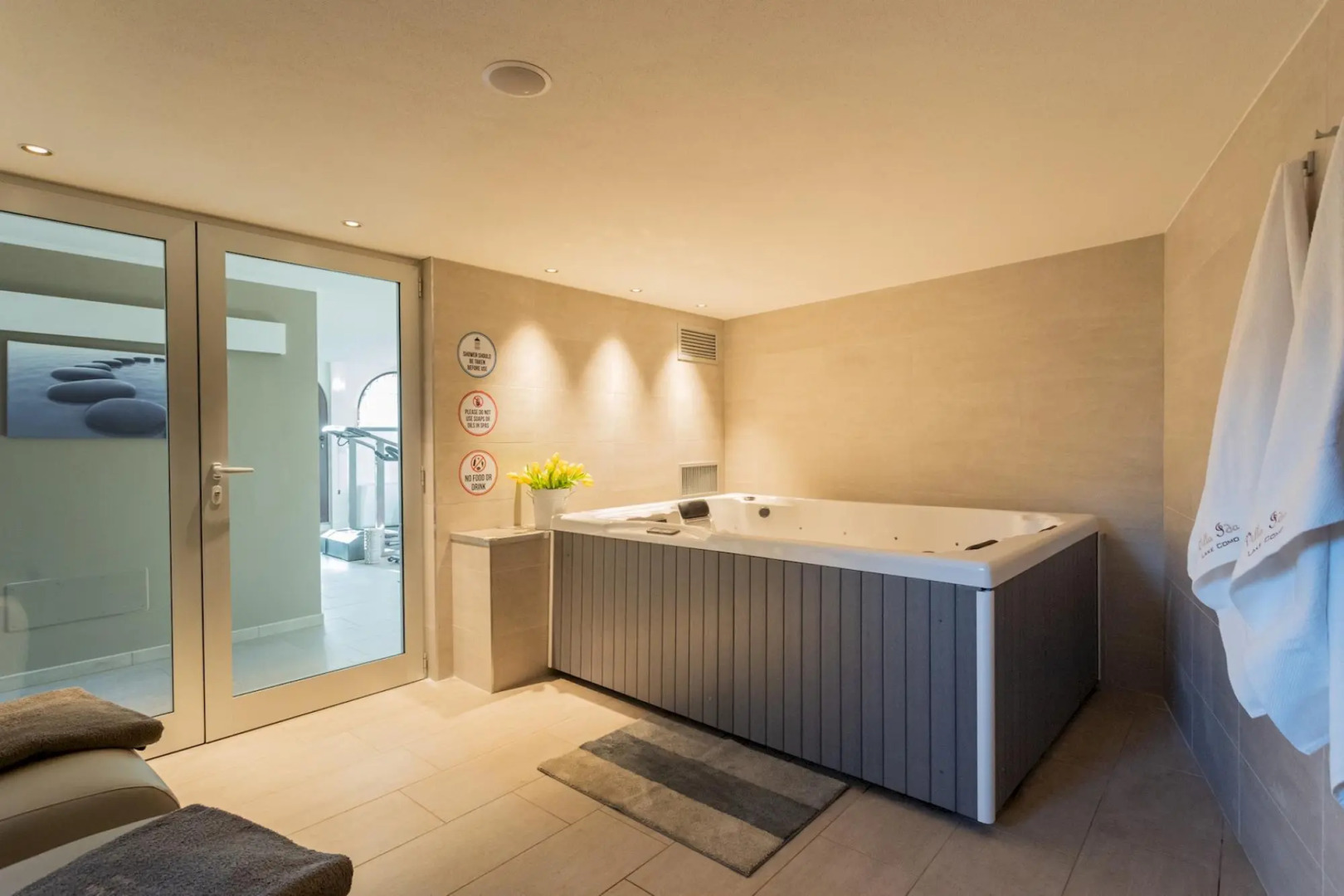 Villa Ida in Lenno with 3 bedrooms and 2.5 bathrooms