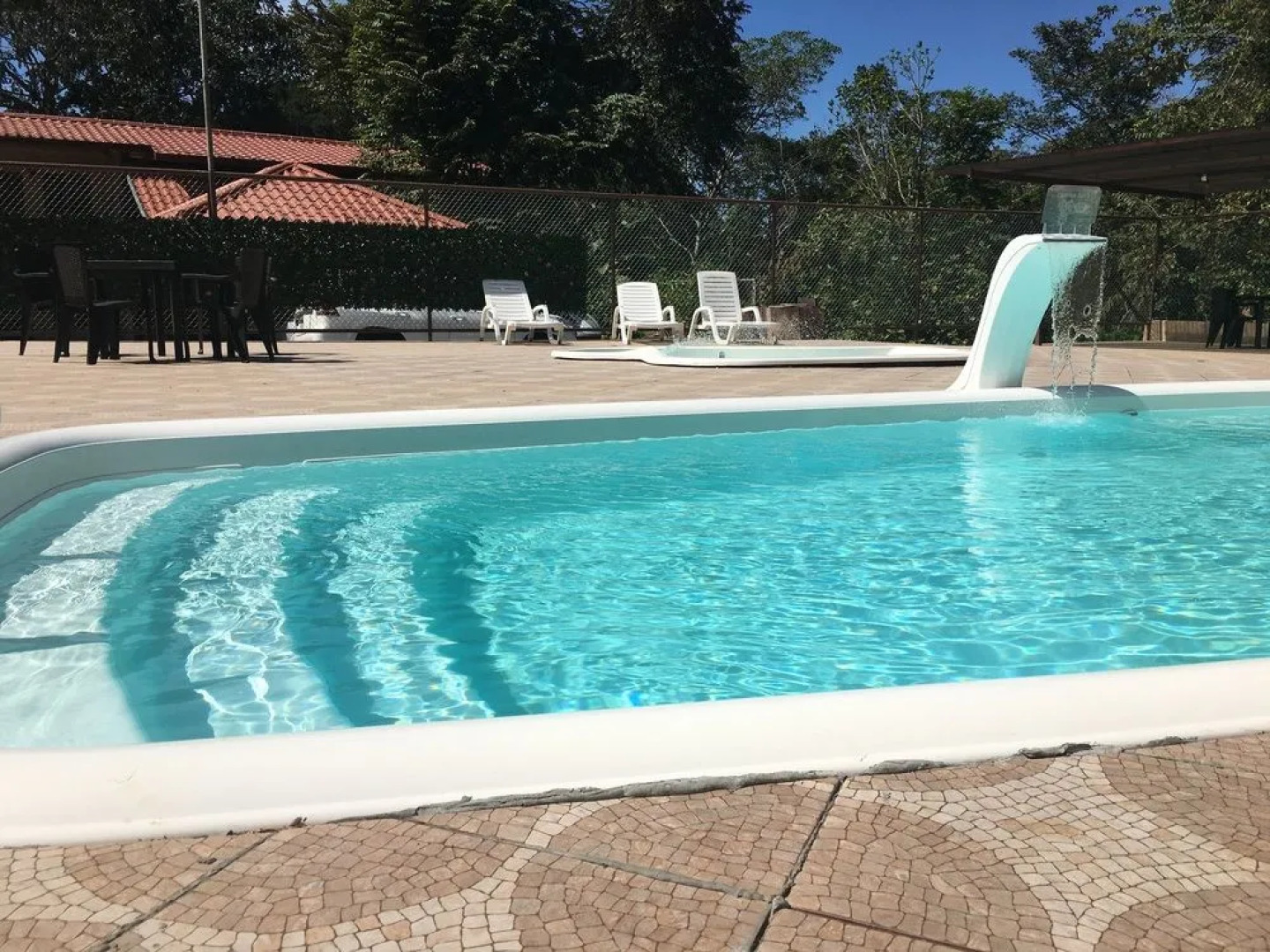 Roxy Fishing Club Y Hotel