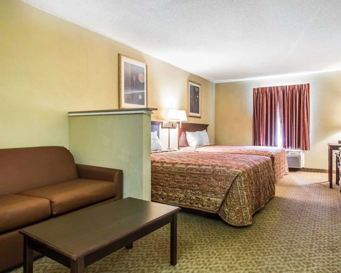 Country Hearth Inn & Suites