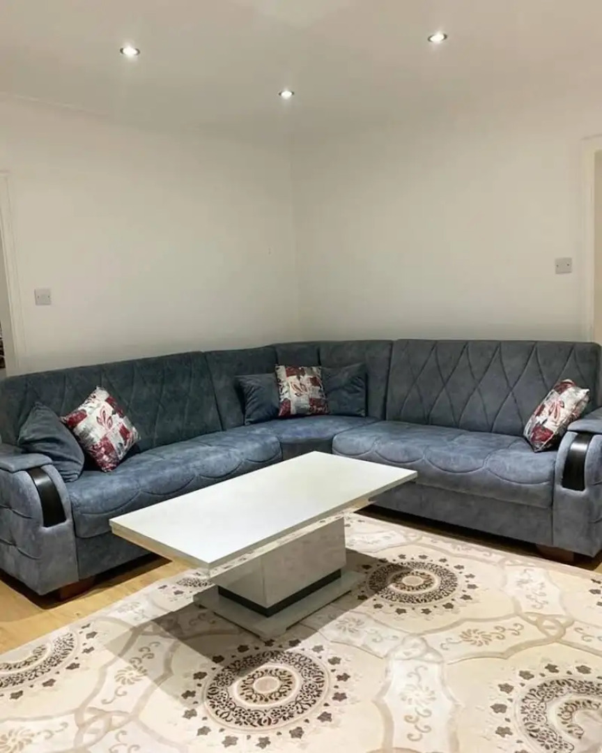 Stunning 2-bed House in Pembroke Dock