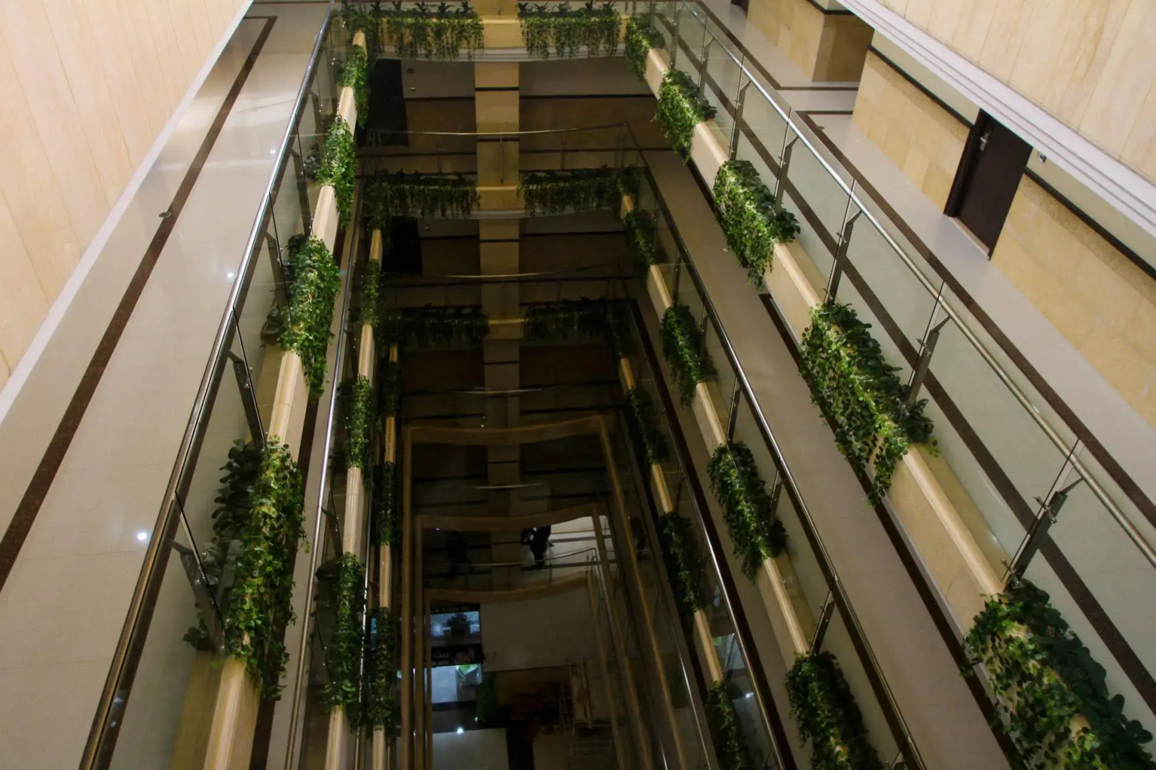 Queen Plaza Hotel