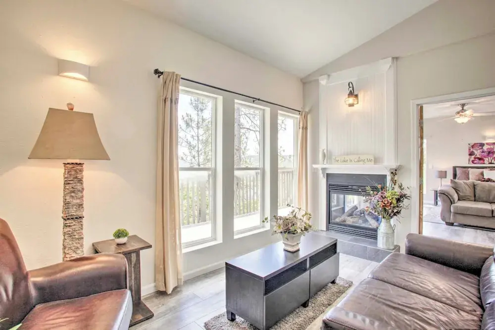 Nine Mile Falls Hideaway: Scenic Retreat on River