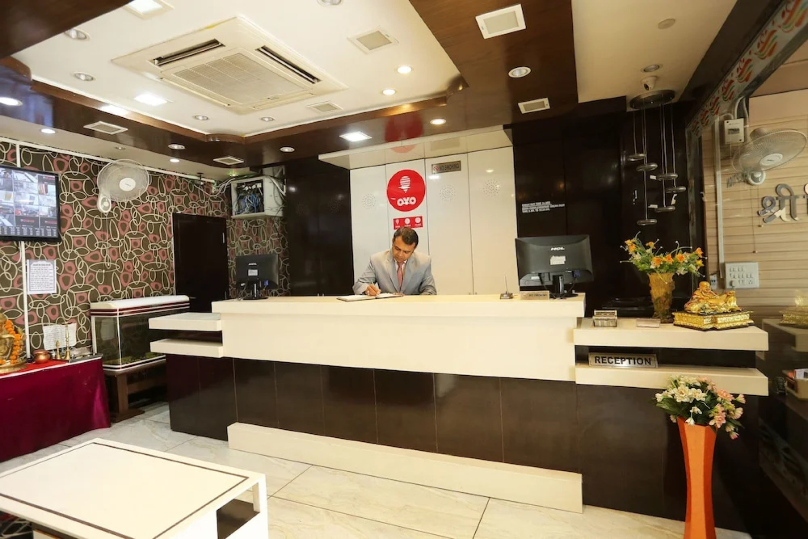 OYO Flagship 4558 The Surbhi