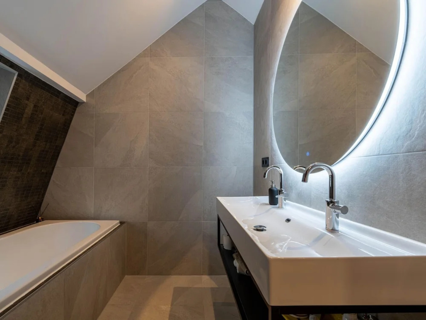 Beautiful Apartment on the First Floor Abcoude