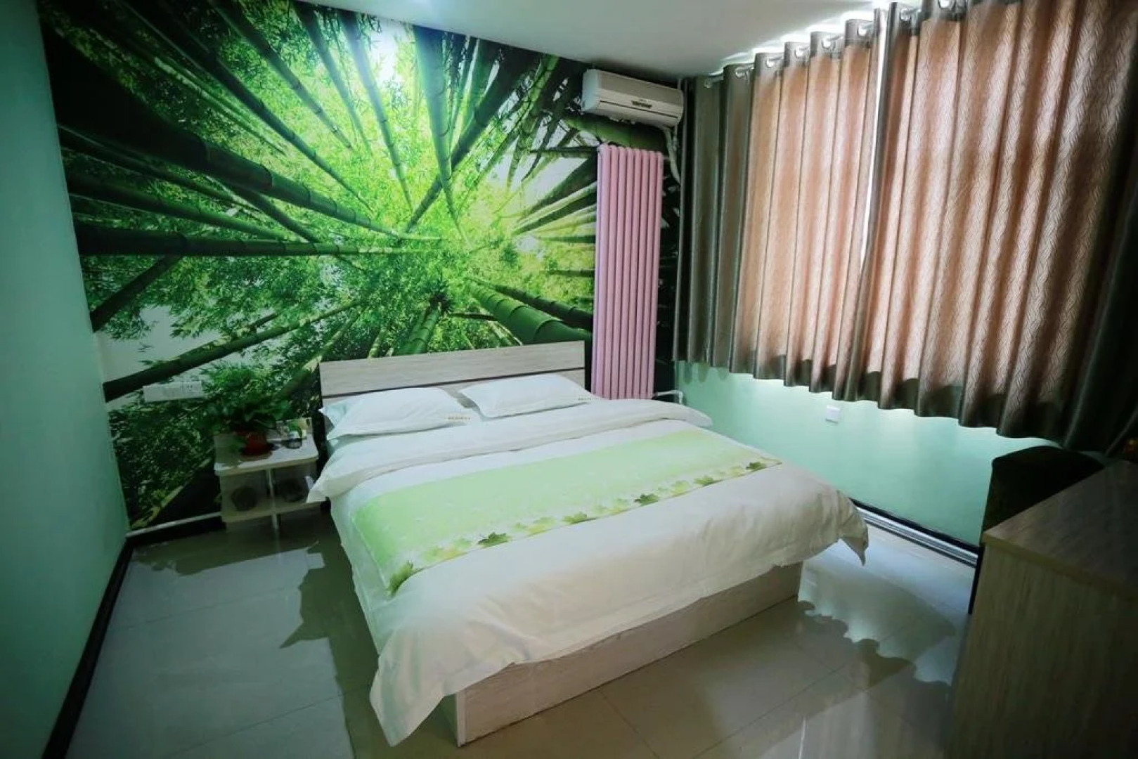 Jiayuguan City Hard Rock Hotel art theme