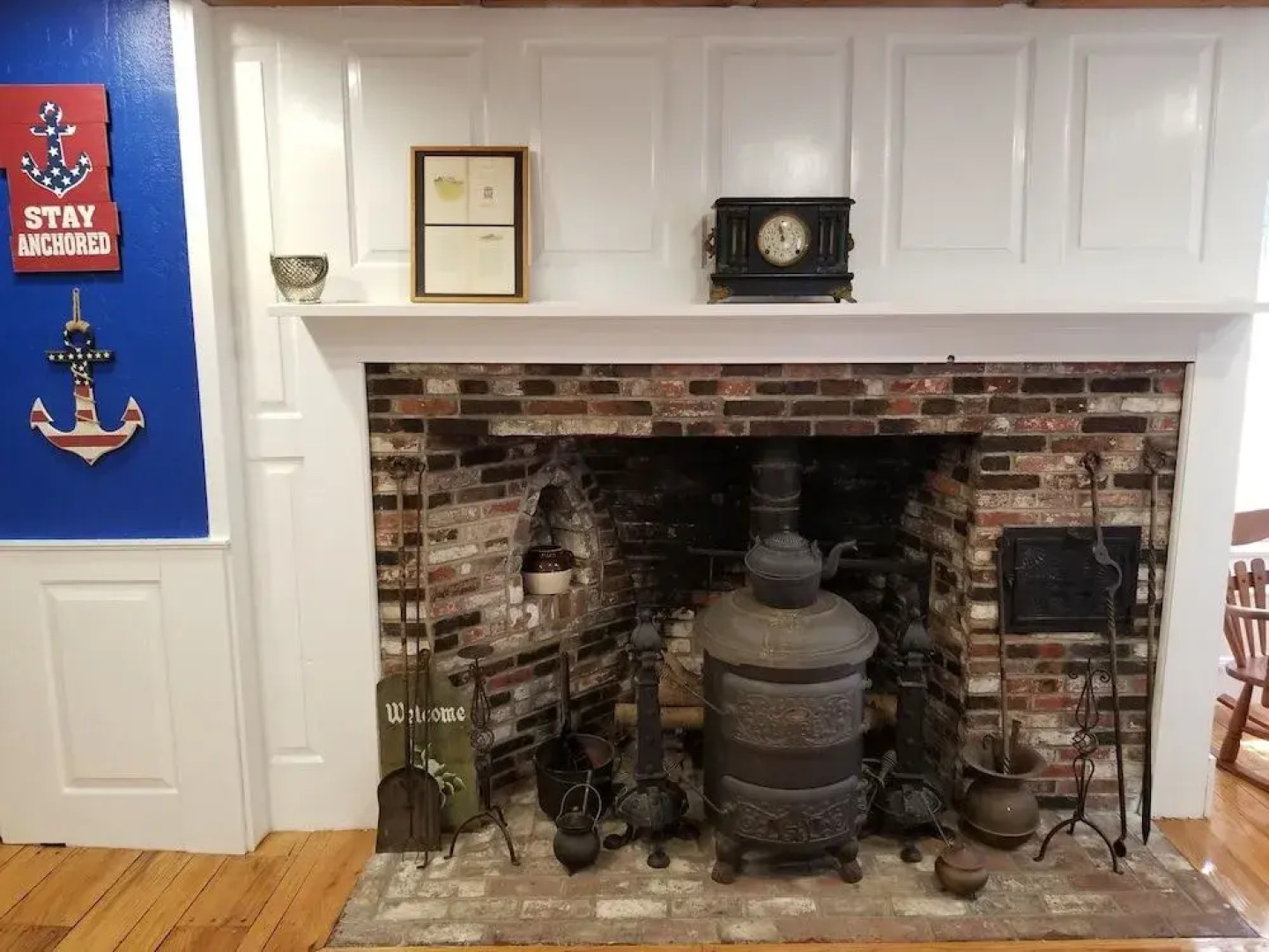 Olde Tavern Motel And Inn