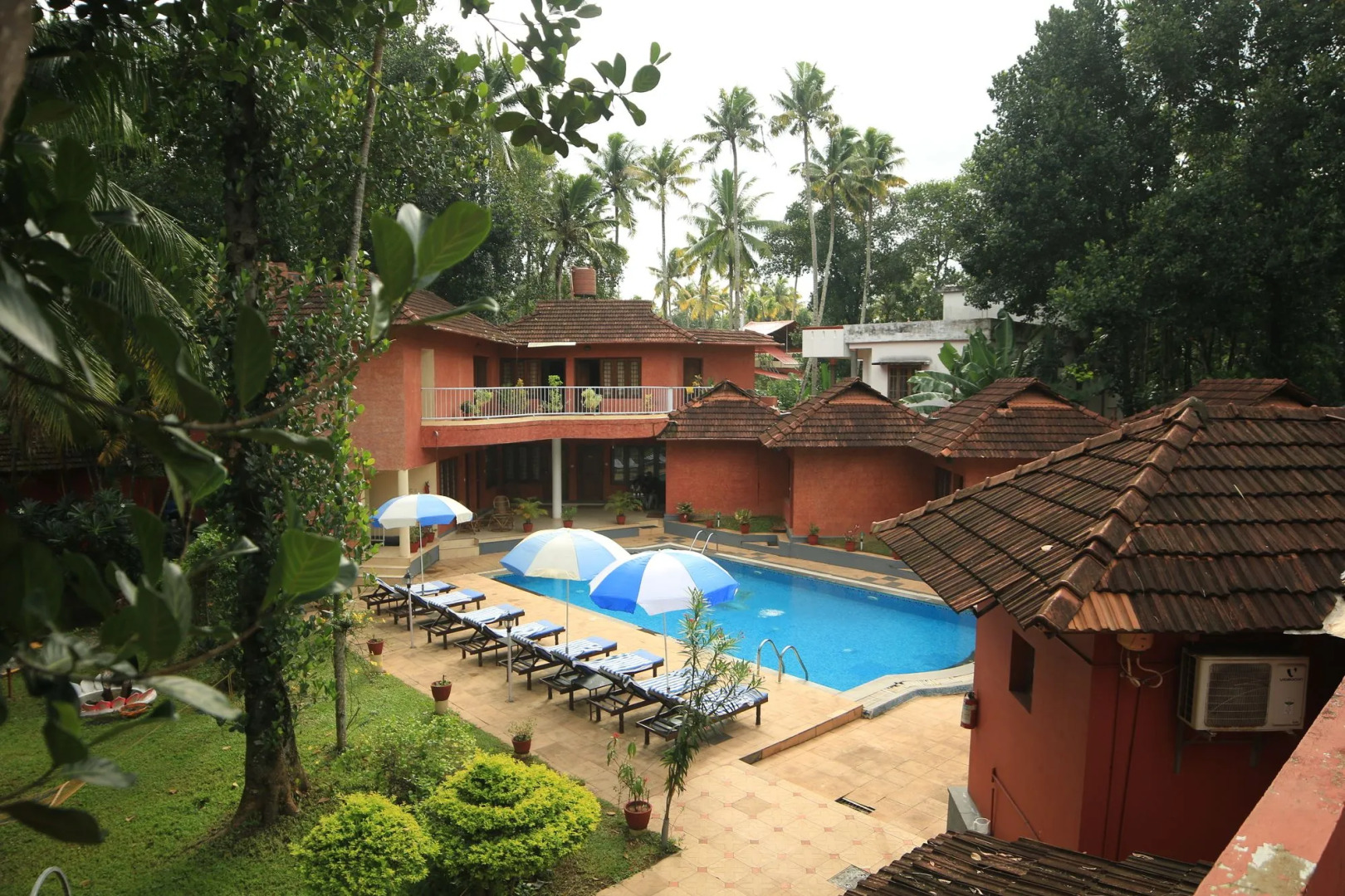 Deshadan Cliff and Beach Resort