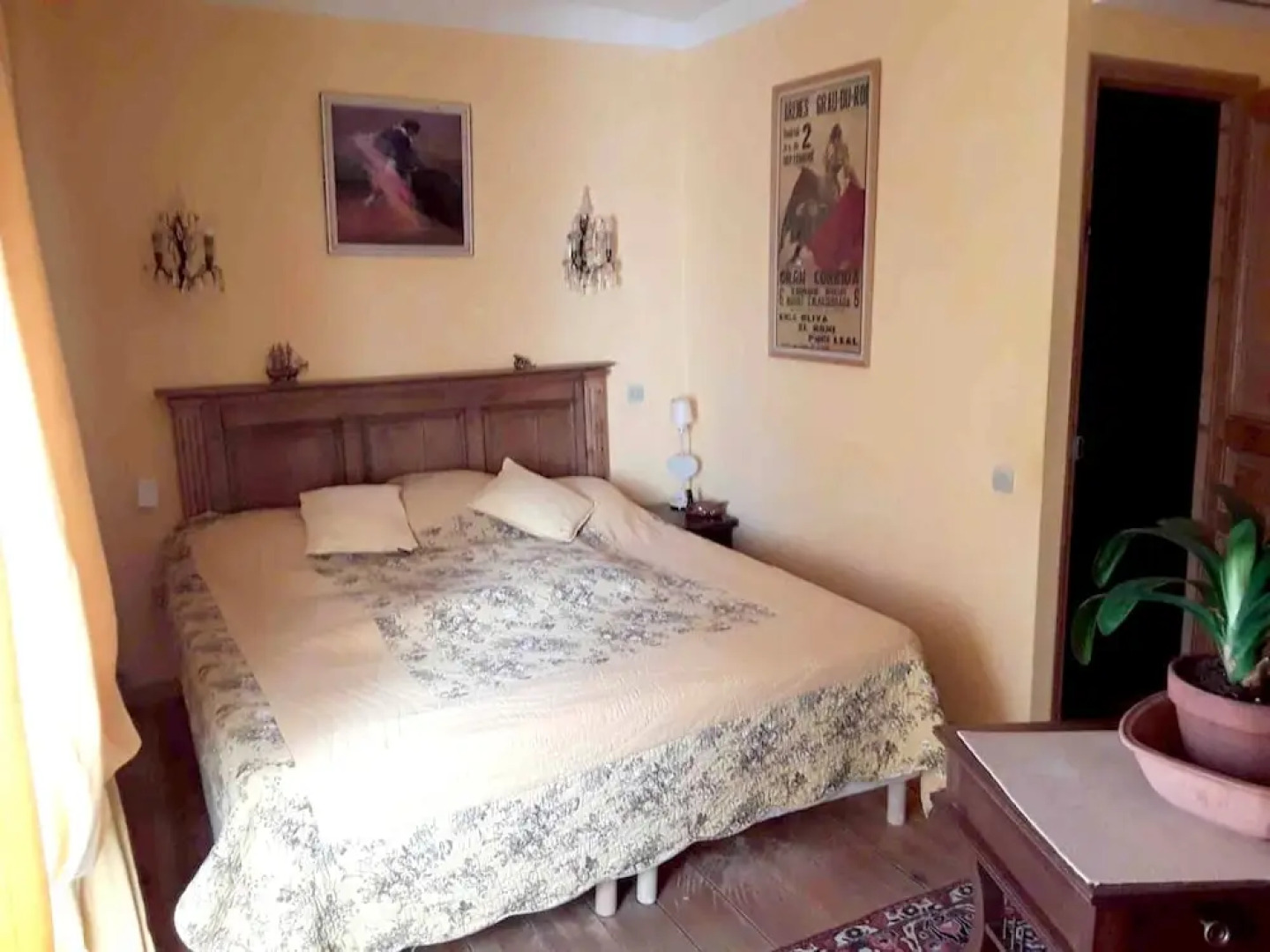 Villa With 5 Bedrooms in Eygalières, With Private Pool, Furnished Garden and Wifi