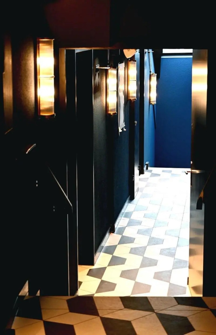 The Lubo - self check-in