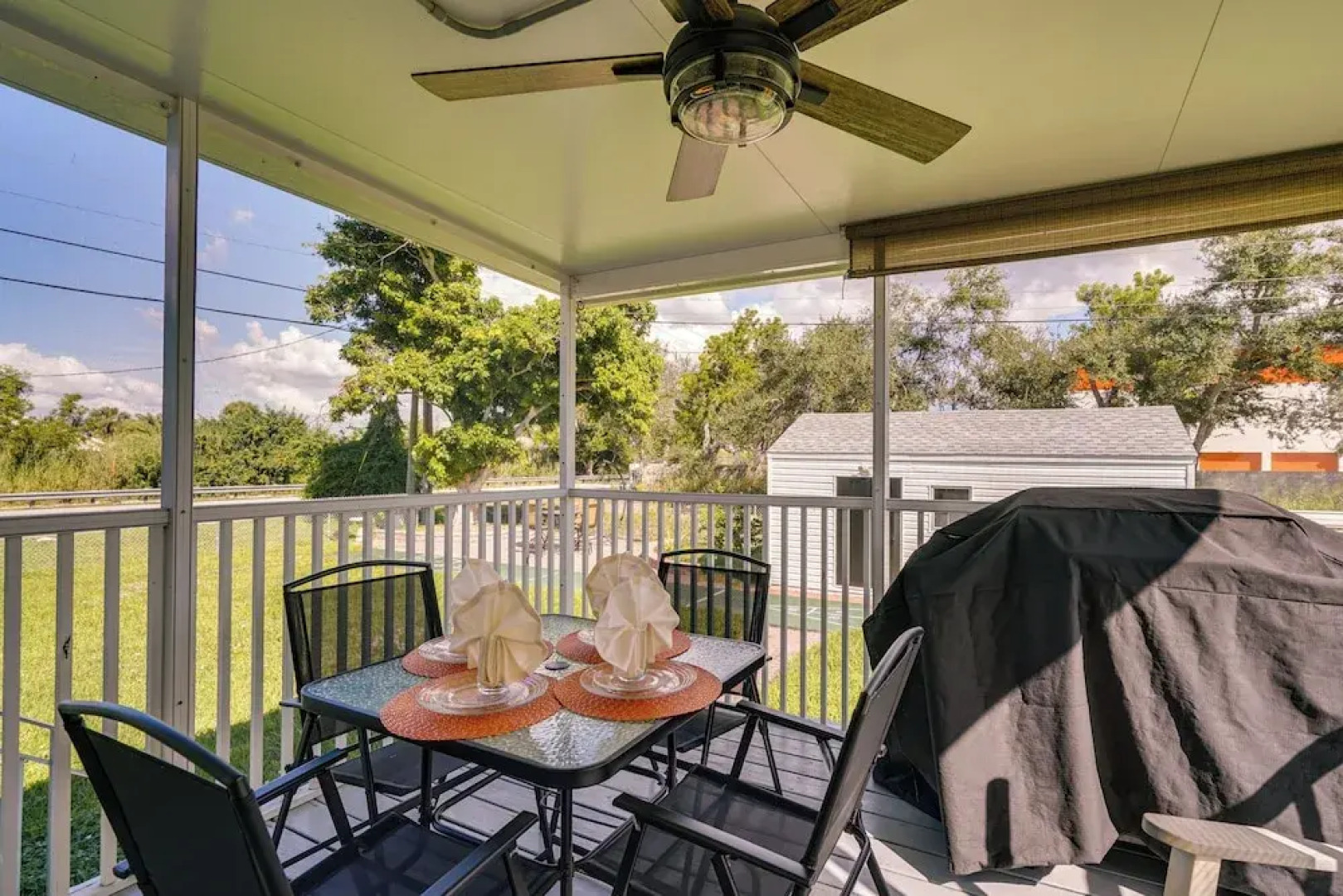 Sunny Fort Myers Home w/ Screened-in Porch & Grill