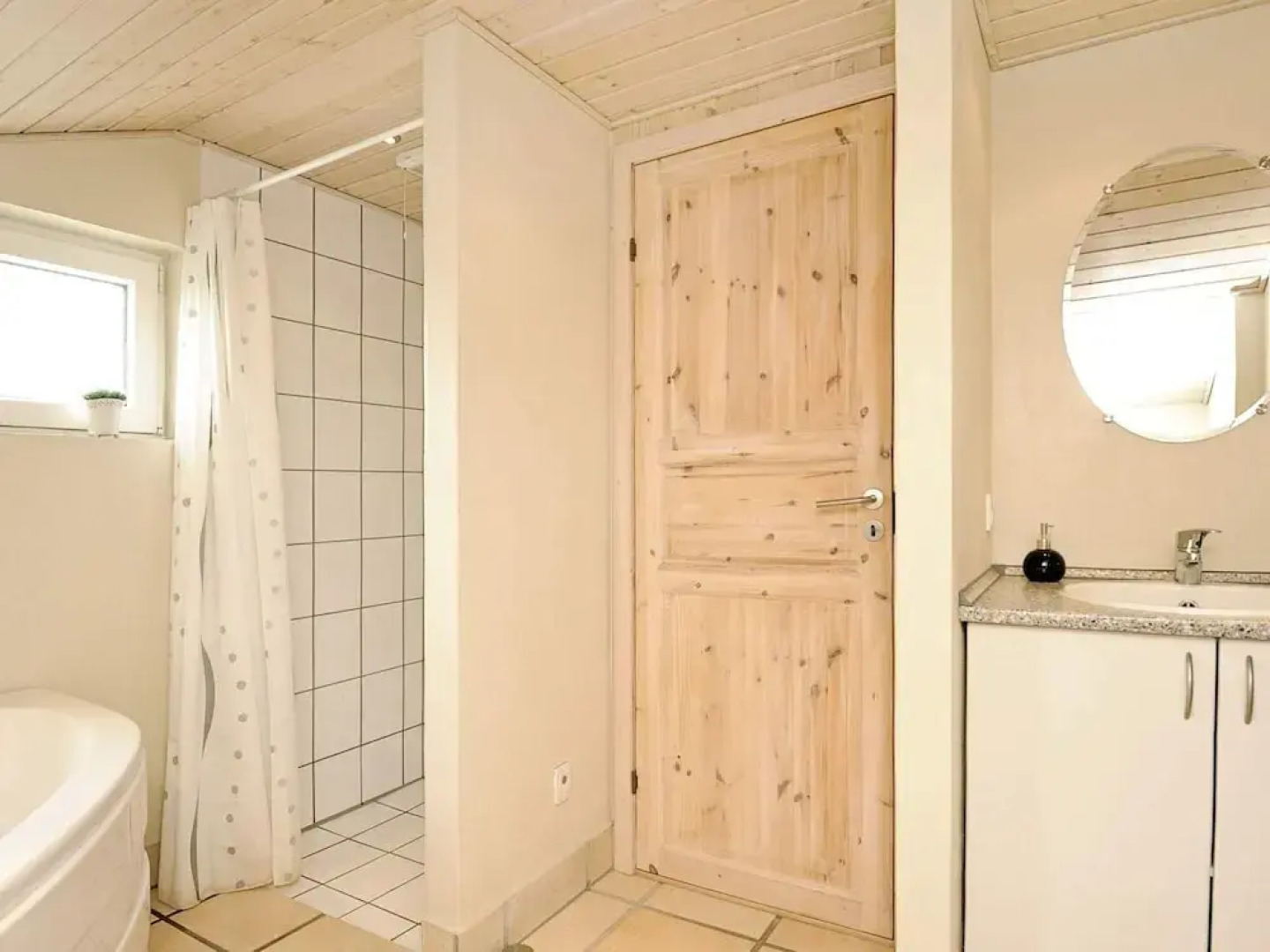 6 Person Holiday Home in Oksbol-by Traum