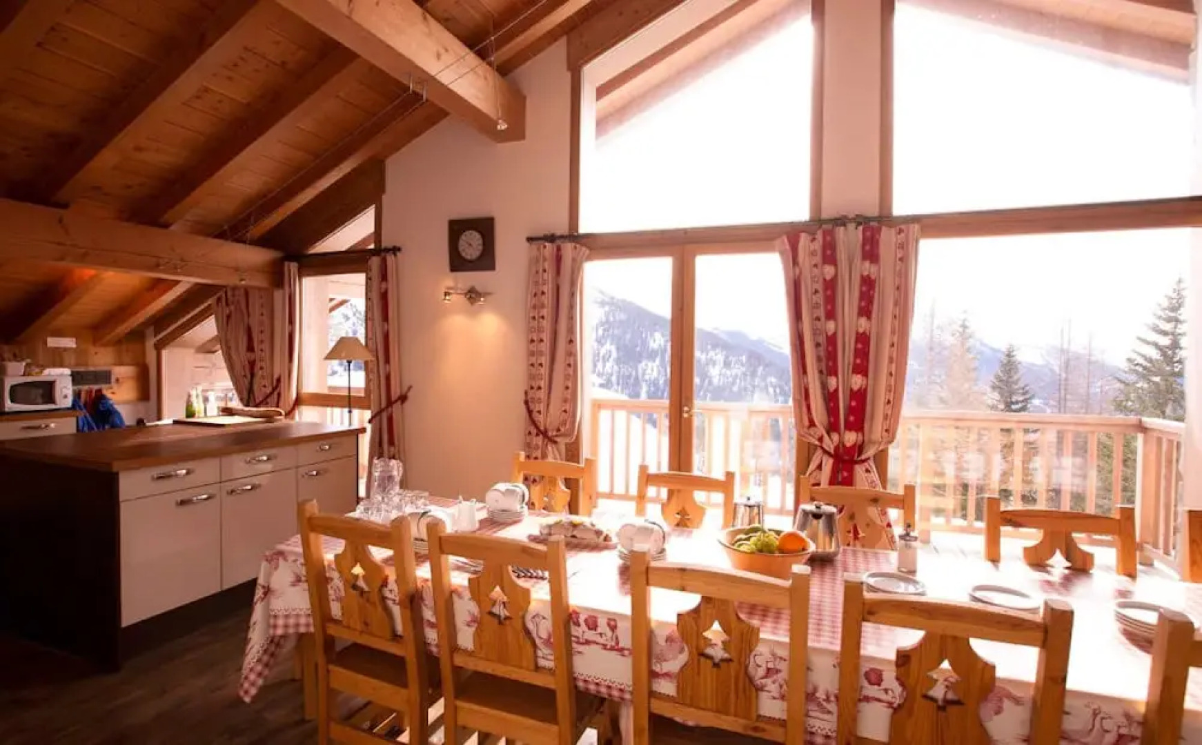 Chalet Perdrix by Skinetworks