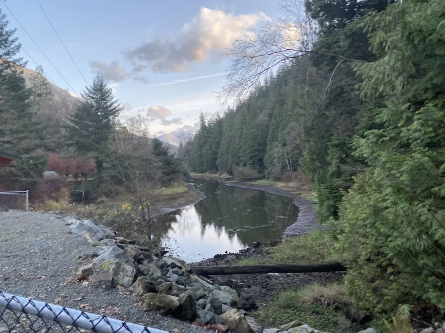 Harrison Lake Cottages