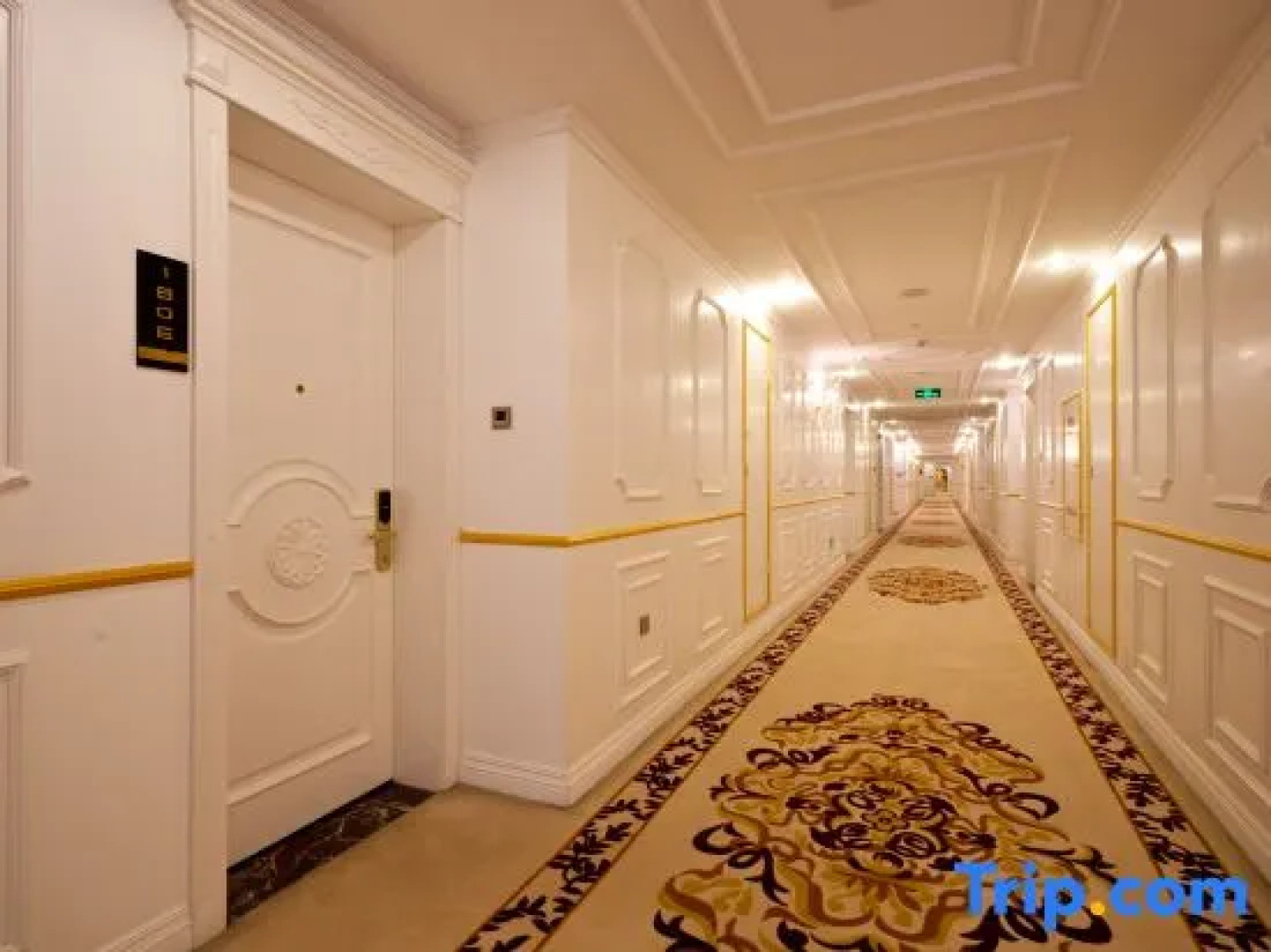 Royal Hotel