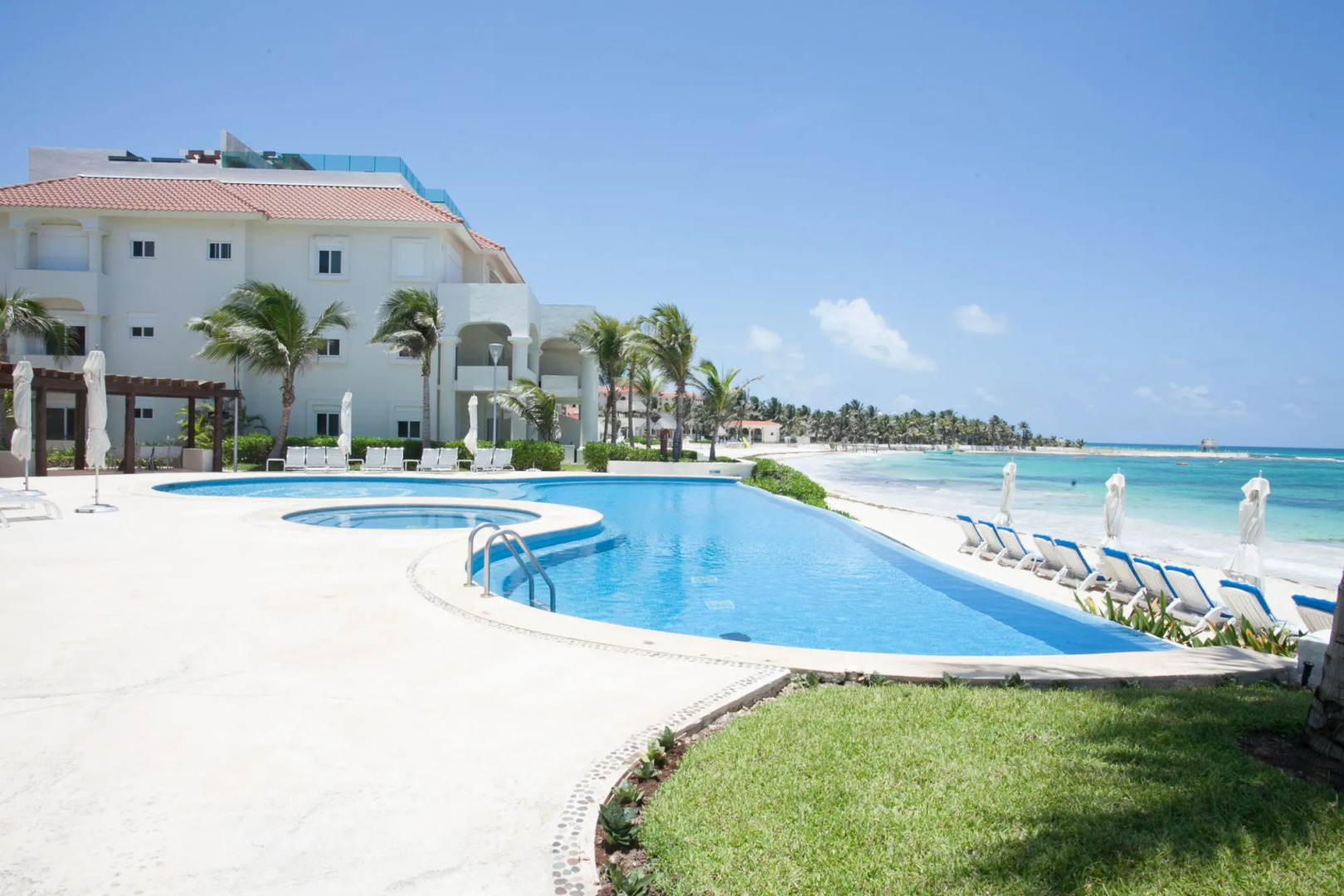 Okol Paraiso by Riviera Rentals