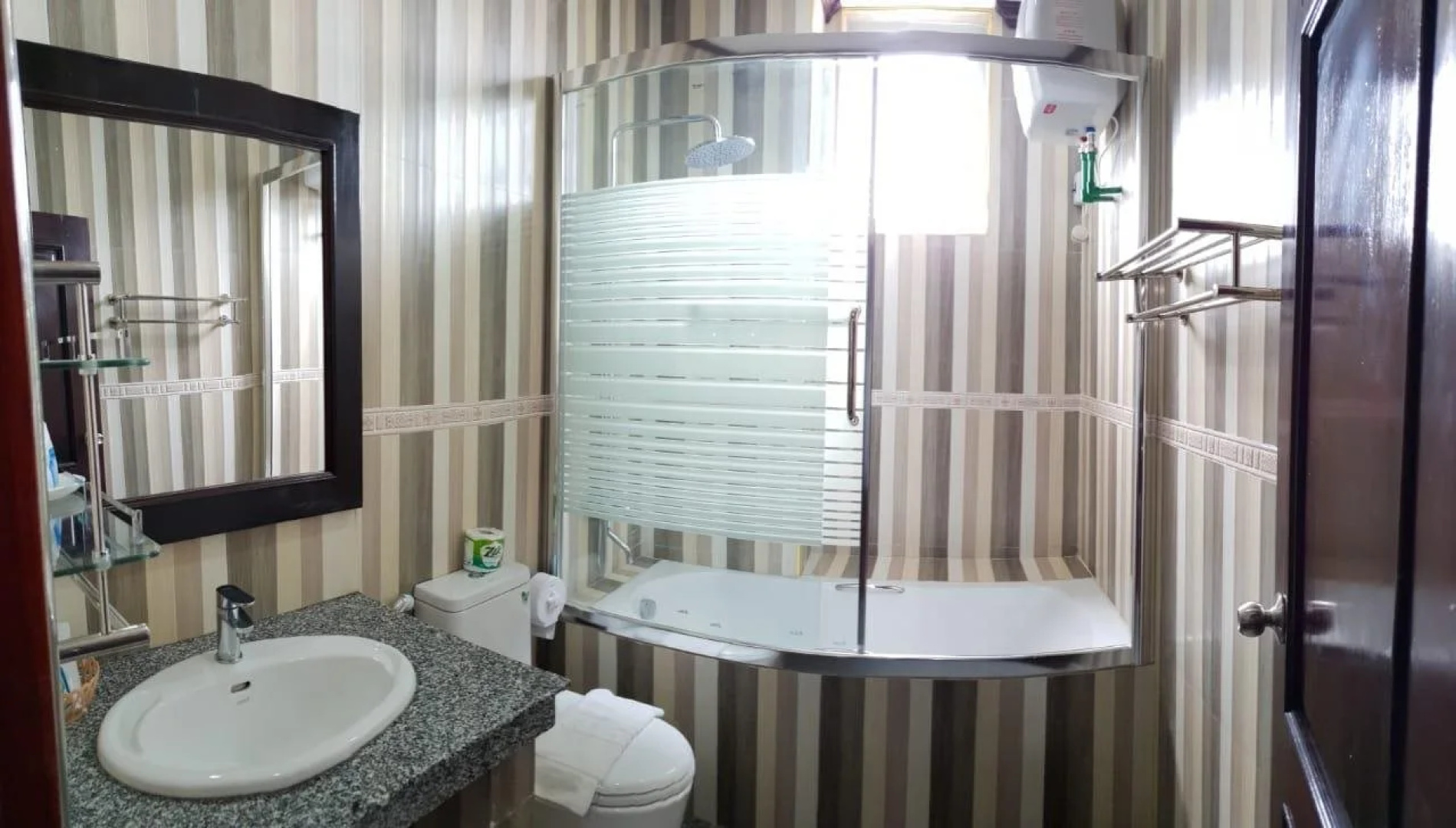 Favanhmai Hotel