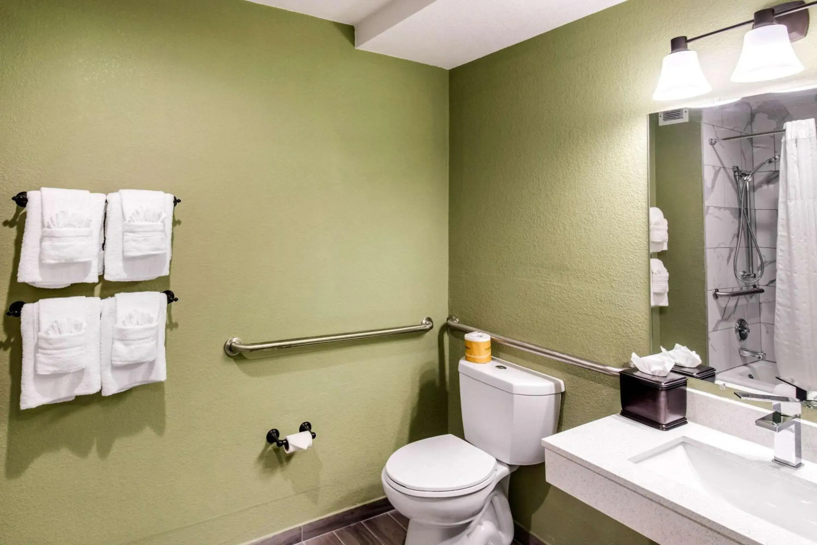 Quality Inn & Suites Plano East - Richardson