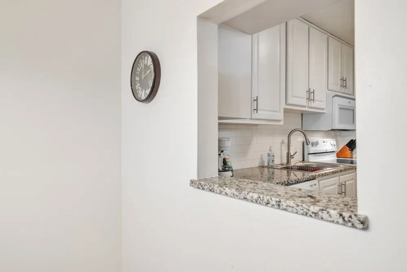 Charming 1br Apt In Eustis! 1 Bedroom Apts by RedAwning