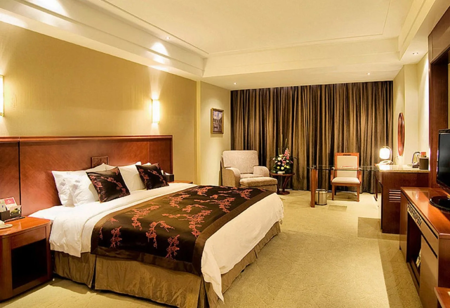 Ramada Plaza Chongqing West Hotel