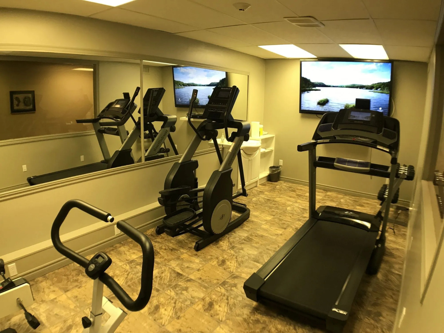 Balsam Suites Boutique Inn & Residence