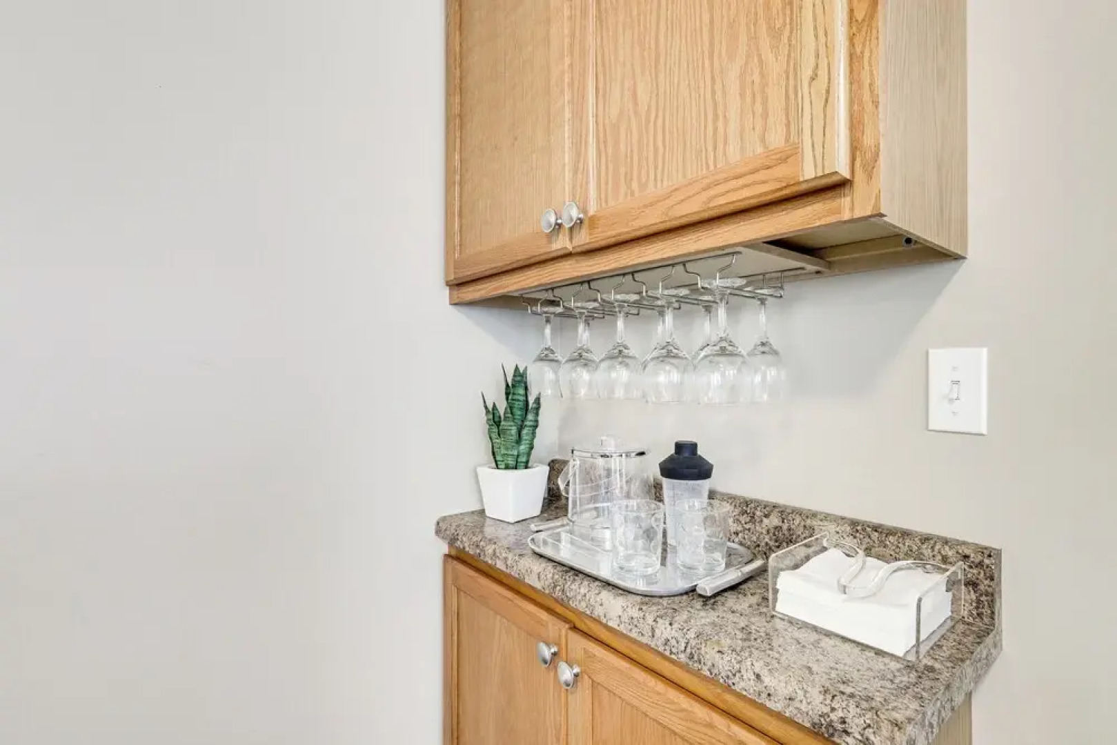 Pet-friendly Pacific Cottage Near Purina Farms!