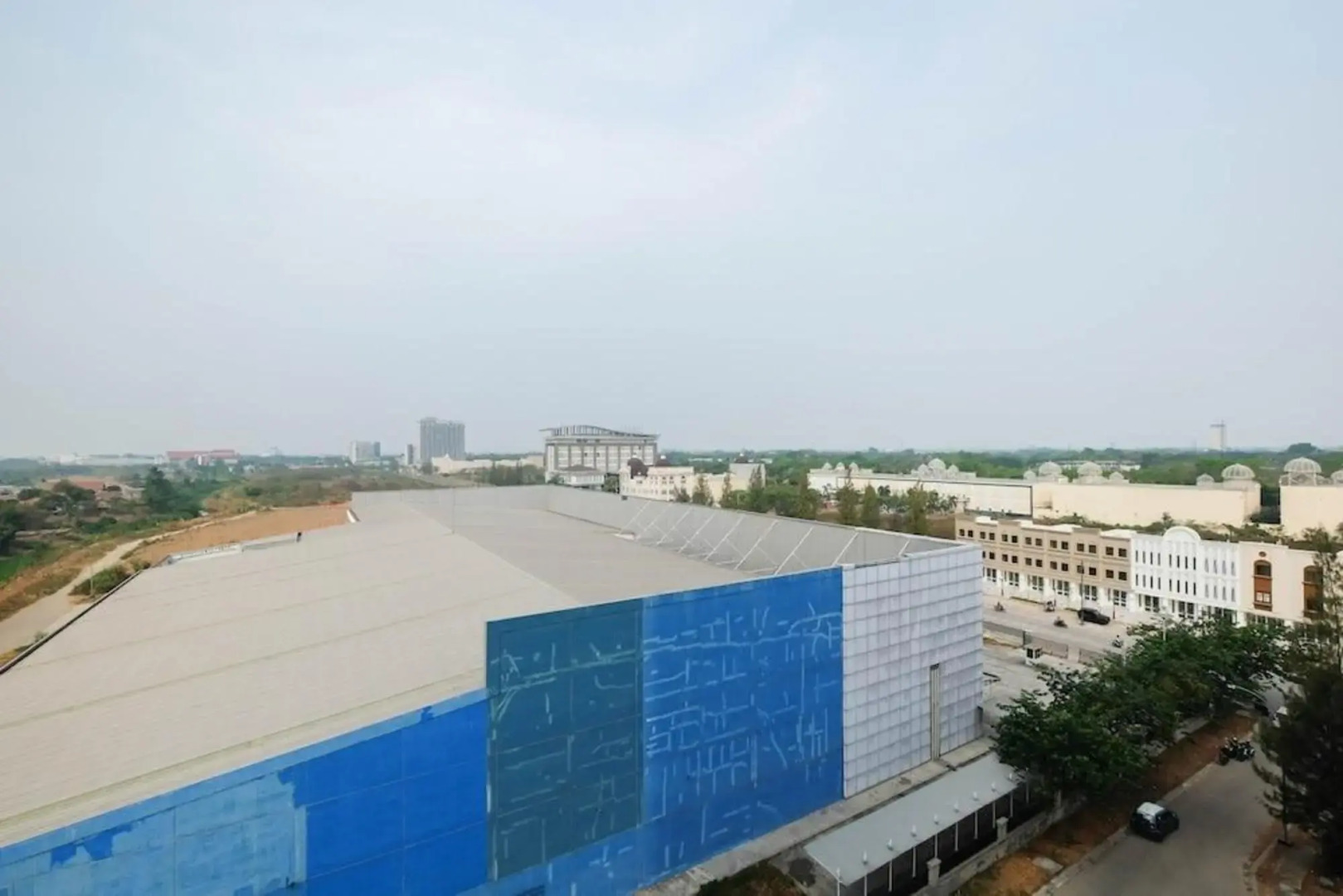 Comfortable and Fully Furnished Studio Apartment at Mustika Golf Residence