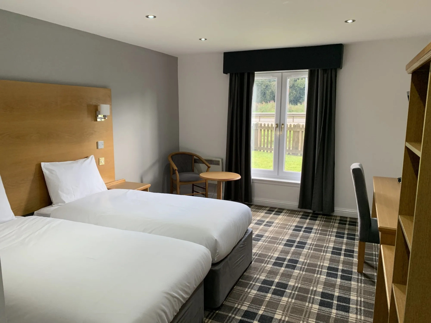 Crowwood Hotel Glasgow
