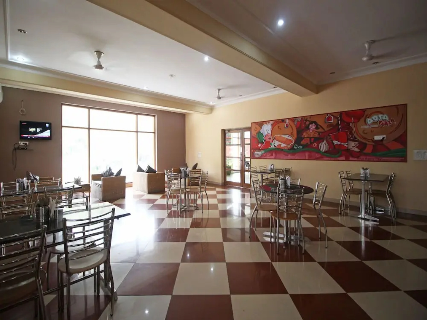 OYO 6977 Hotel Clarks