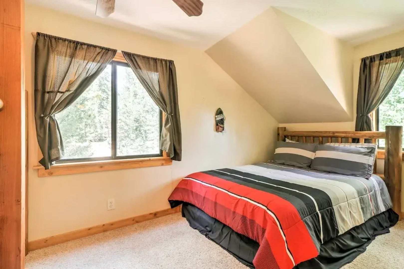 Cozy Utah Cabin w/ Deck & Fire Pit!