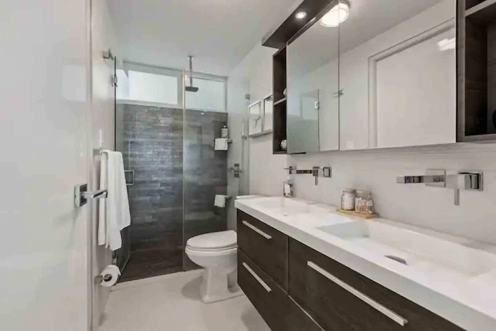 Beach Front  Amapola SeaSide Apt