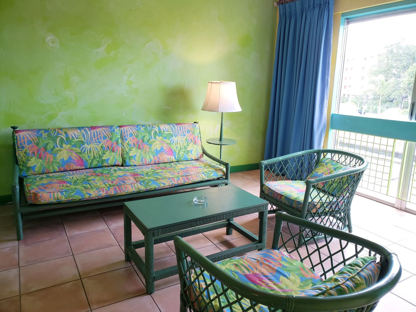 Doctors Cave Beach Hotel