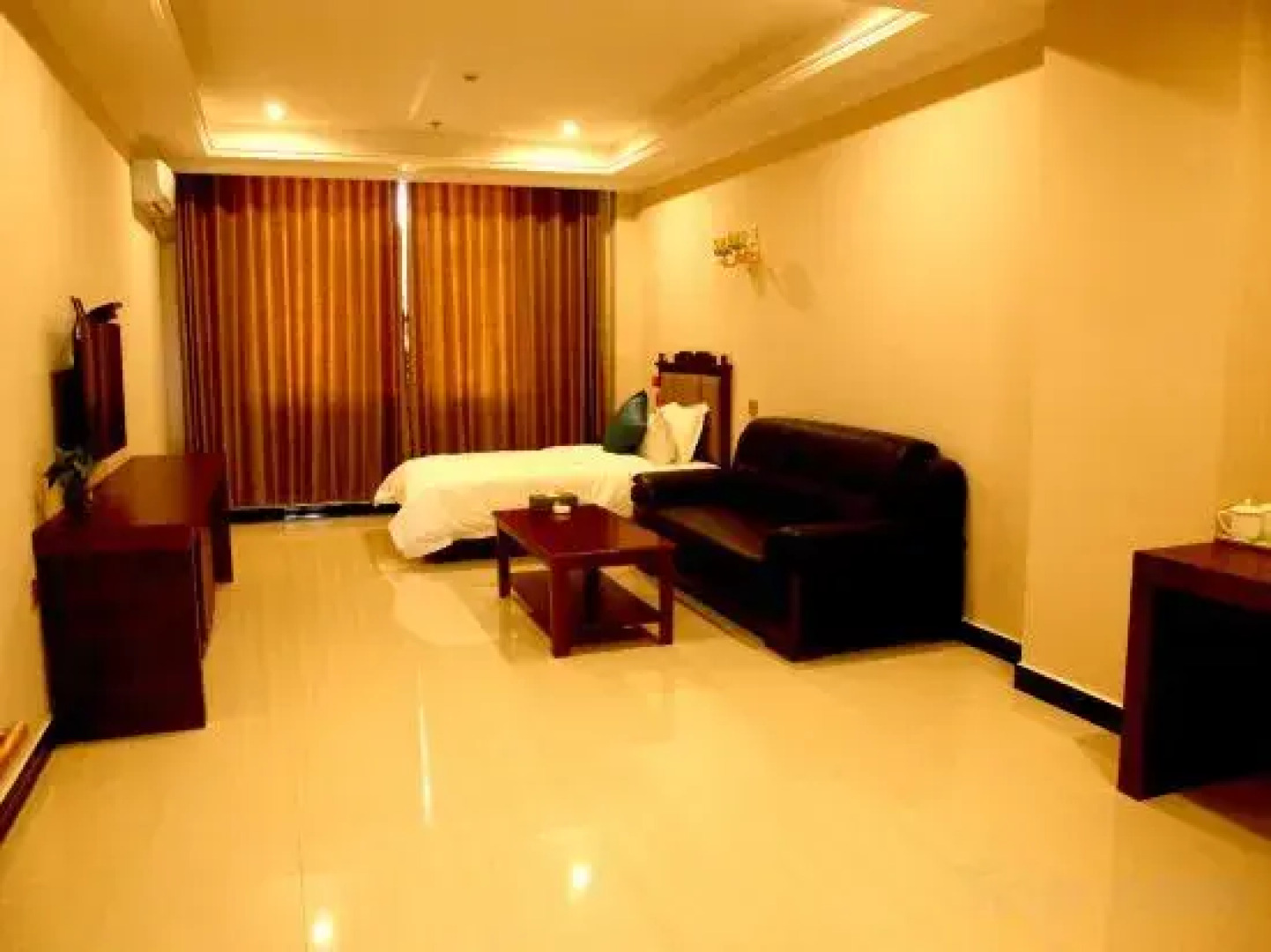 Zhenglanqi Yilai Hotel