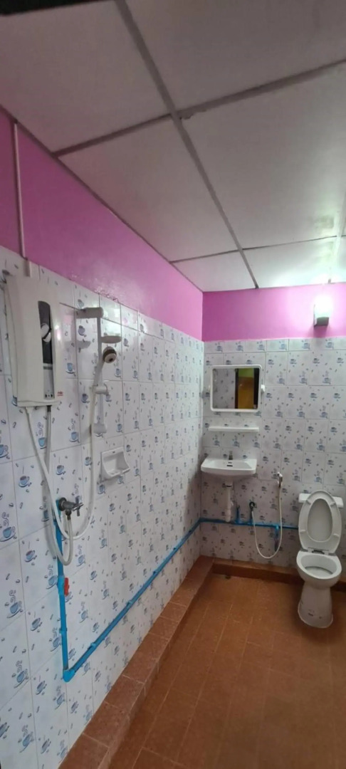 Royal Land Mae Klong Hotel